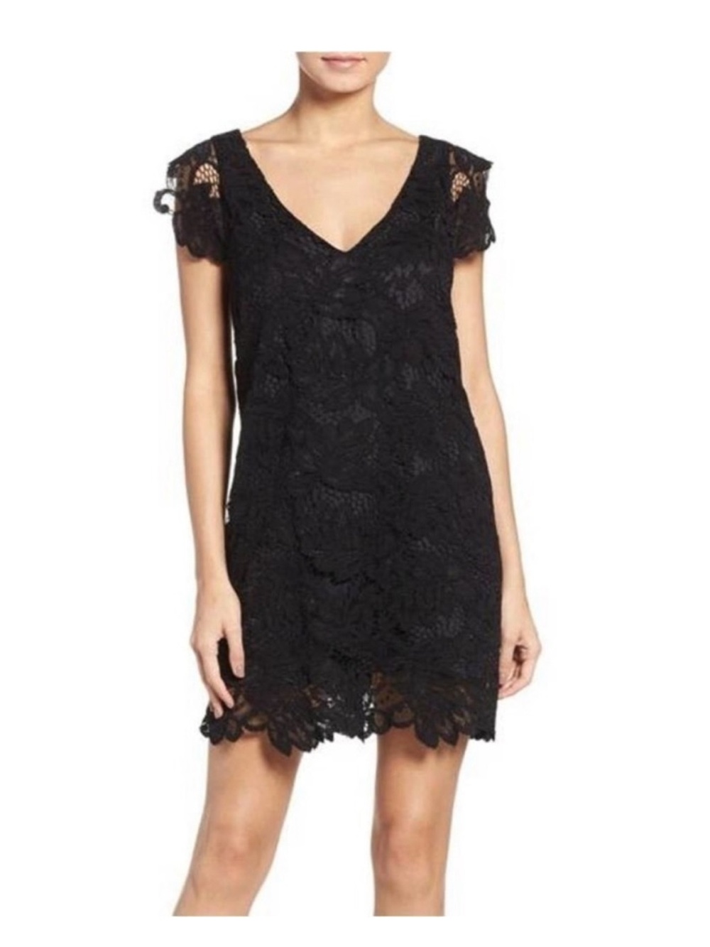 BB Dakota Black Lace V-Neck Shift Dress